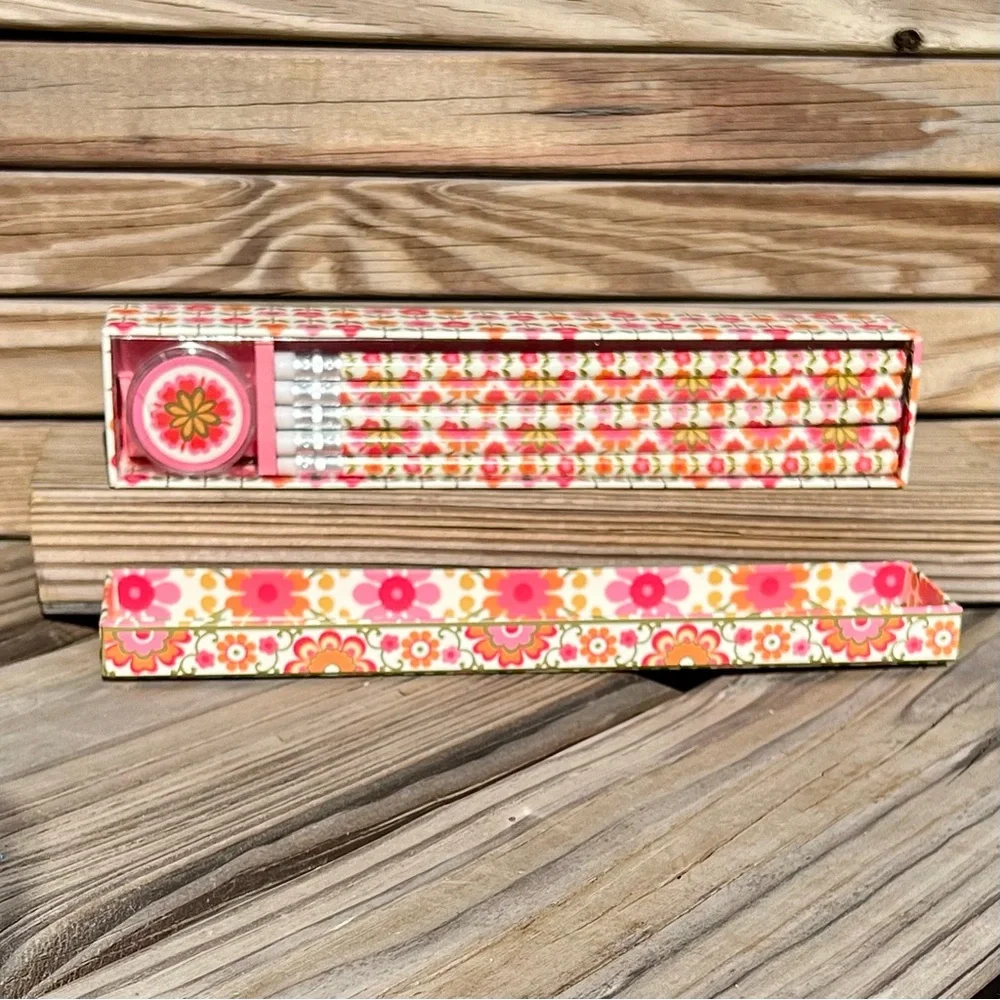 - Vera Bradley Pencil Box Folkloric Print Gift Set! NEW!